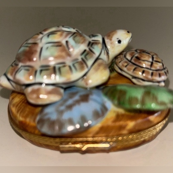 Limoges Turtle Family Porcelain Figurine Collectible 100% Auth… - Picture 4 of 14